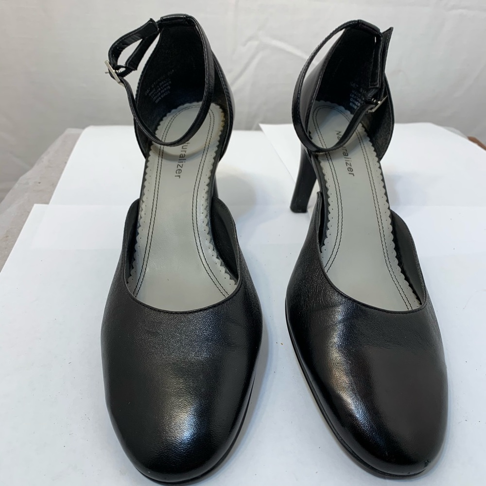 Naturalizer’s leather patent heels